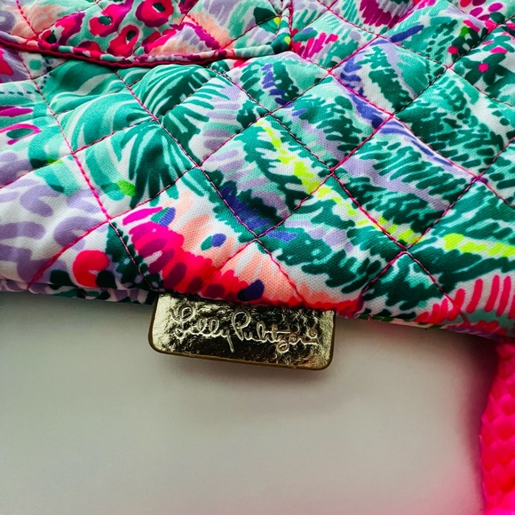 Lilly Pulitzer Quilted Drawstring Backpack Banana Split  display picture 1